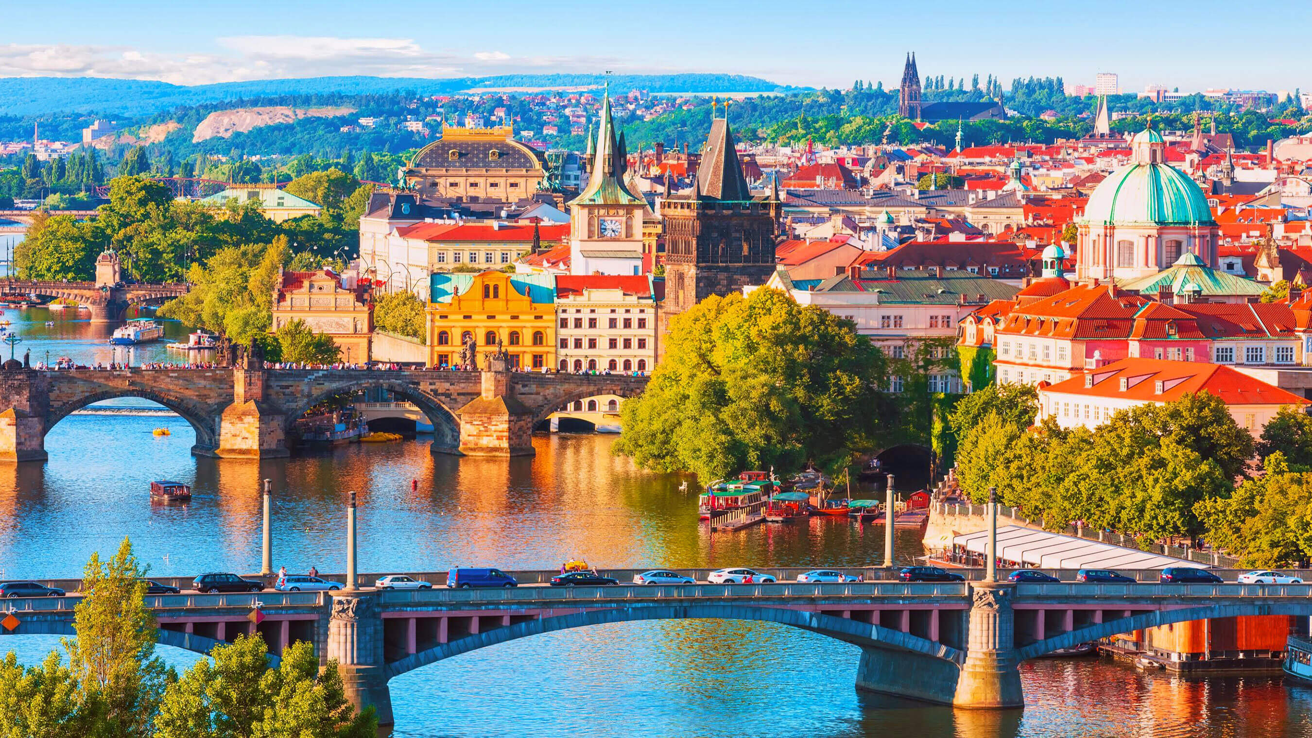 Популярные туристические города. Прага Чехия. Краслице Чехия. Прага фото. Прага Вена Дрезден.