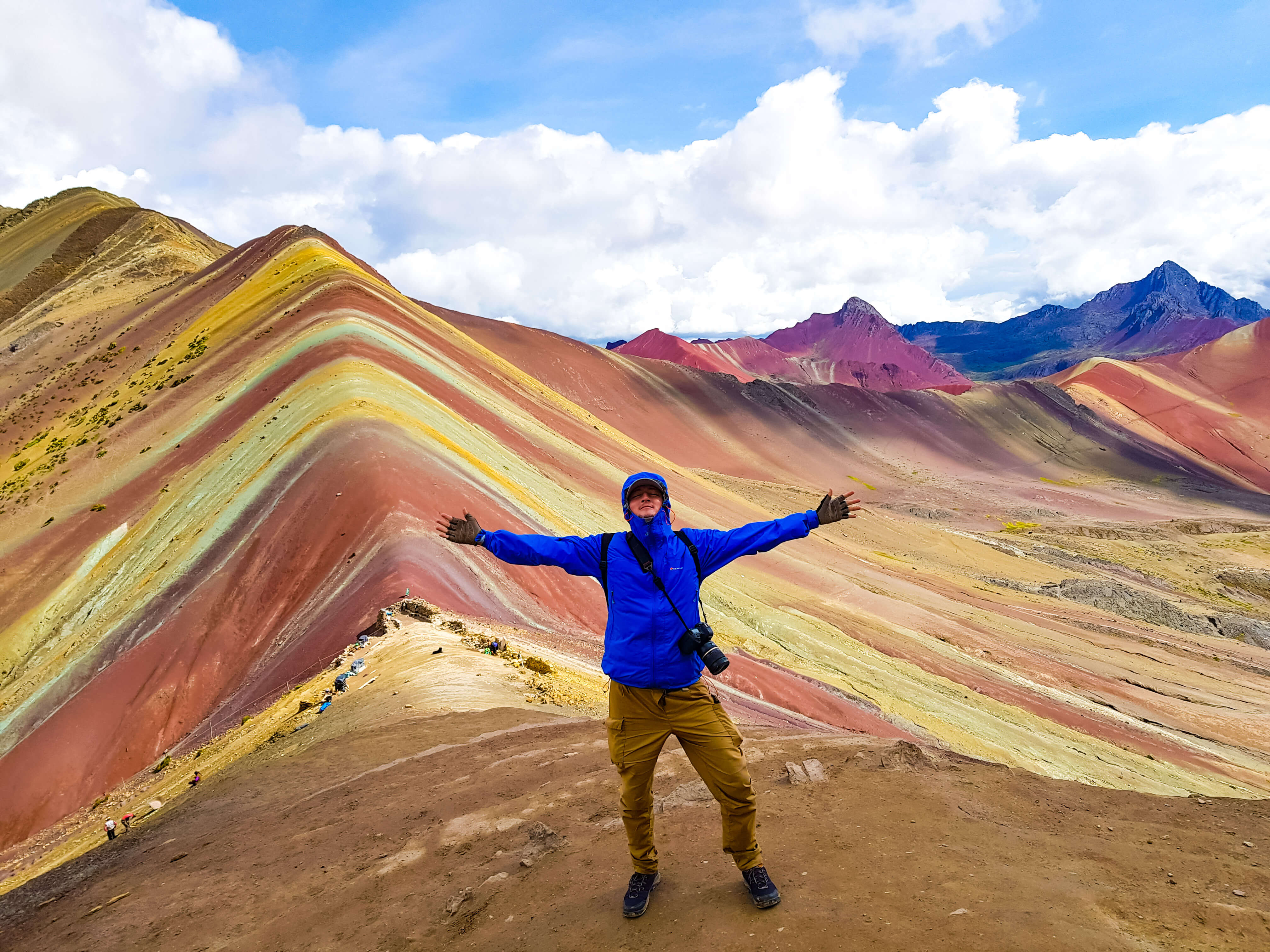 Радужные горы в Перу на карте